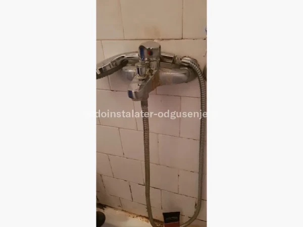 Baterije i tuševi koji moraju da se menjaju