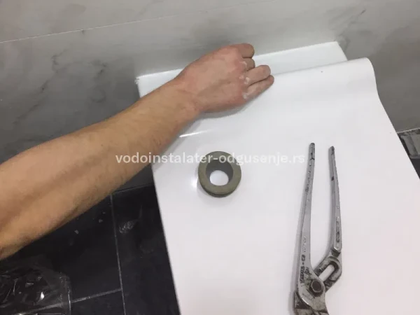 Demontaža i montaža wc šolje