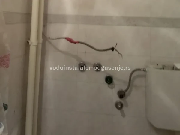 Ekipa vodoinstalatera na adresi za manje od sat vremena