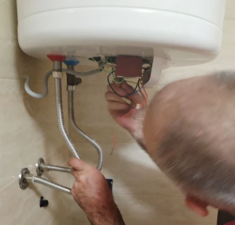 Izmeštanje kuhinjskog bojlera na drugu poziciju u kuhinji