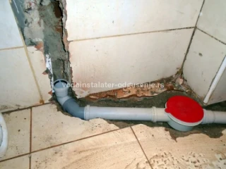 Mašinsko odgušenje kanalizacije Rakovica