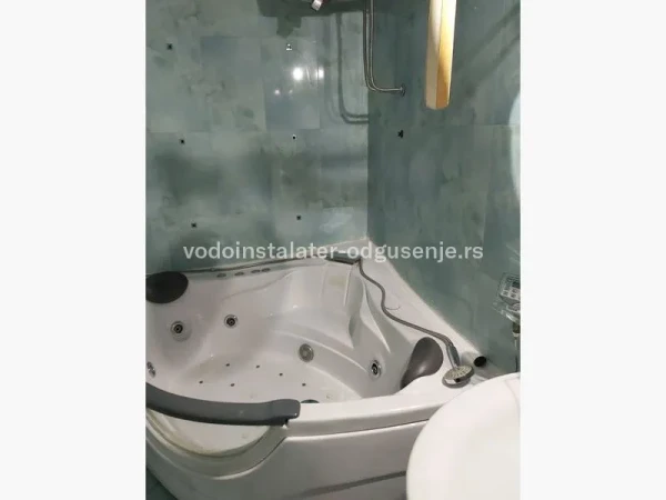 Montaža paravana za tuš kabinu