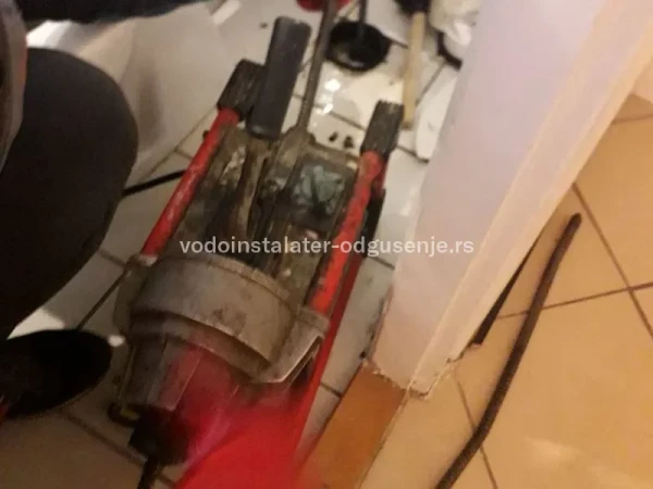 Odgušenje glavne kanalizacije
