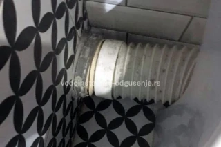 Otpušavanje wc šolje Bežanijska kosa