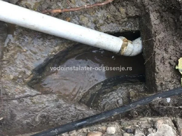Posle prekida vode od strane vodovoda popucale cevi nakon ponovnog dolaska