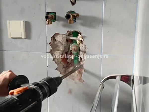 Servisiranje Siemens protočnog bojlera sa prepravkom instalacije