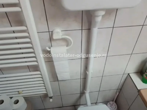 Šta ako se izvuče cev koja ide od vodokotlića do šolje?