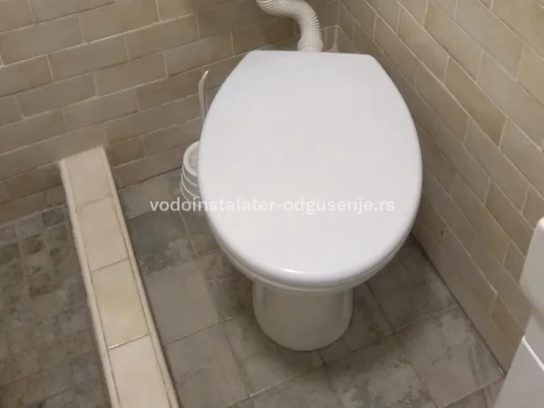 Ugradnja sanitarnih elemenata u kupatilu