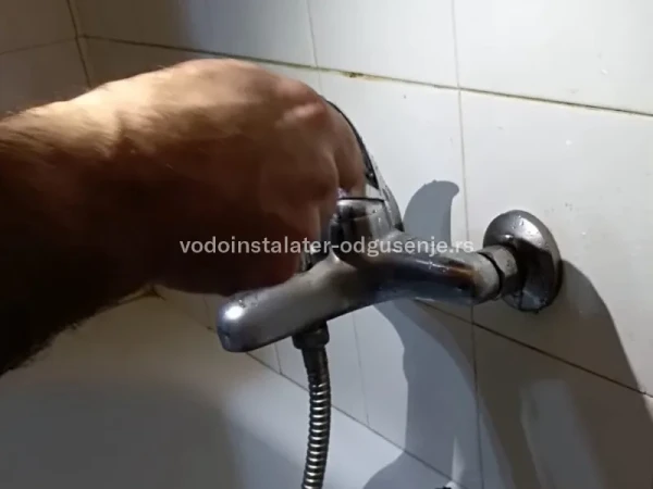 Zamena baterije tuš kade