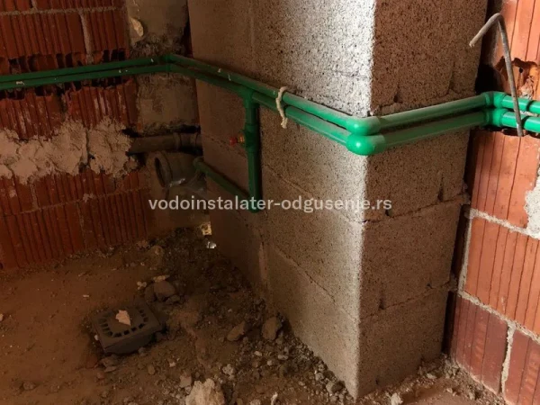 Zamena celokupne vodovodne instalacije u zgradi
