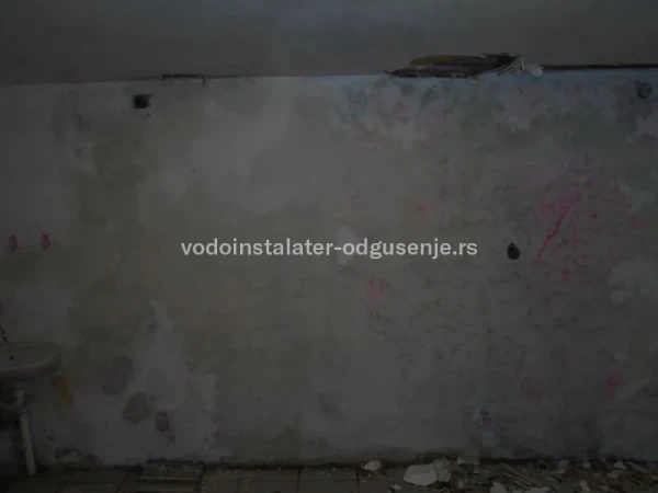 Zamena oštećenih cevi u ploči