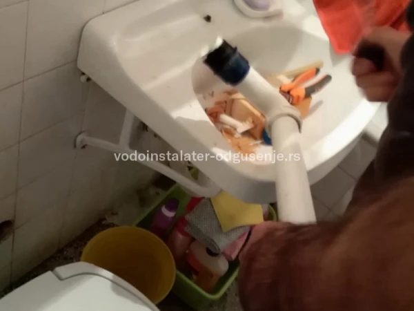 Zamena vodokotlića
