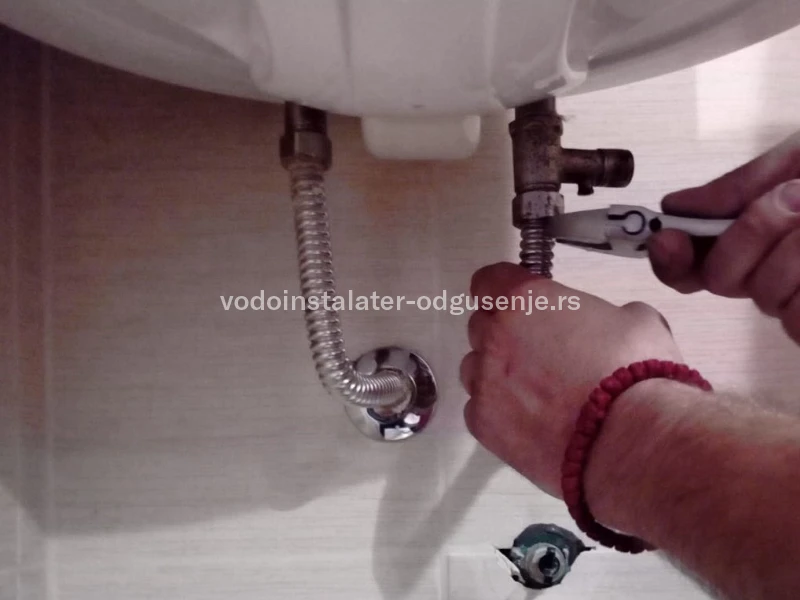 VODOINSTALATER BEŽANIJSKA KOSA 11 8