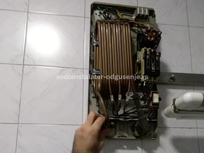 zamena grejaca na protocnom bojleru simens 1