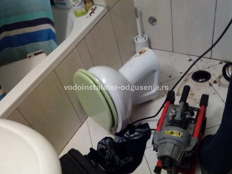 Otpušavanje WC šolje 8 6