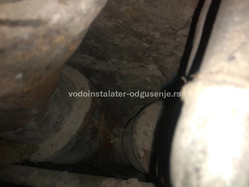 Odgušenje kanalizacije Stari grad 6 3