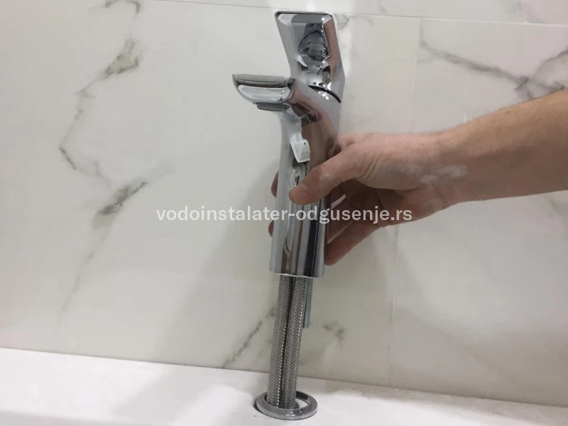 VODOINSTALATER ŽARKOVO 4 4