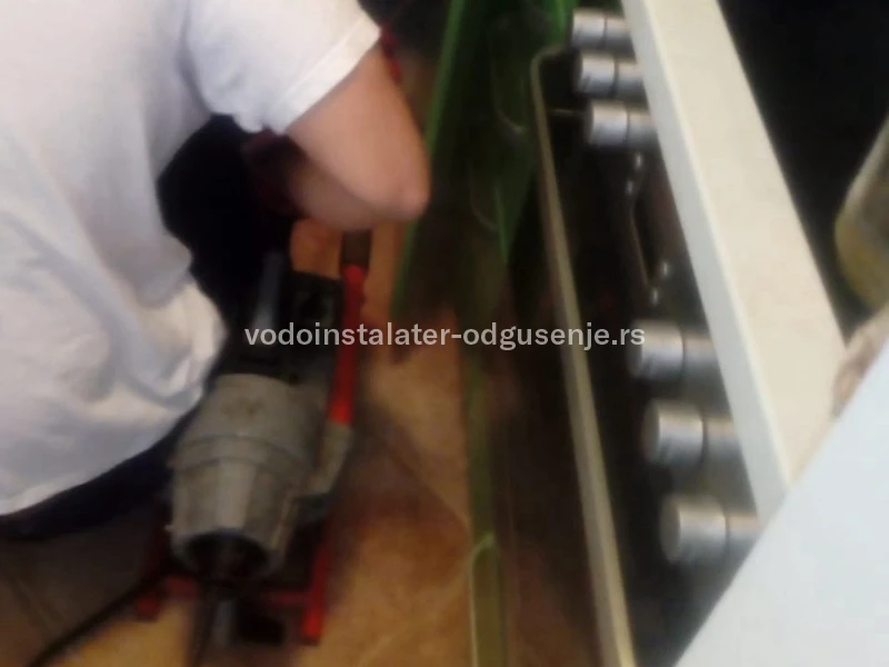 ODGUŠENJE KANALIZACIJE NOVI BEOGRAD UŠĆE 4 1