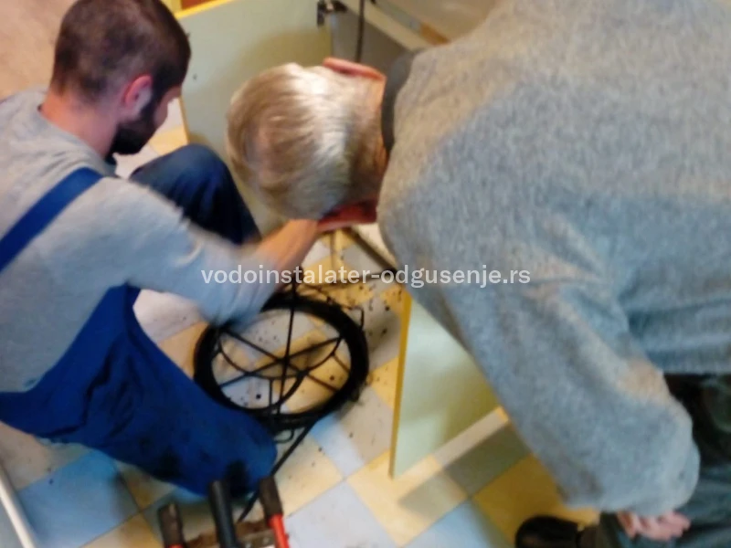 Odgušenje kanalizacije Rakovica 6 3