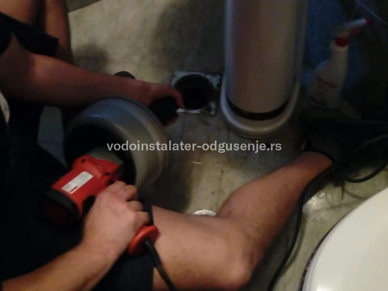 Otpušavanje WC šolje 8 1