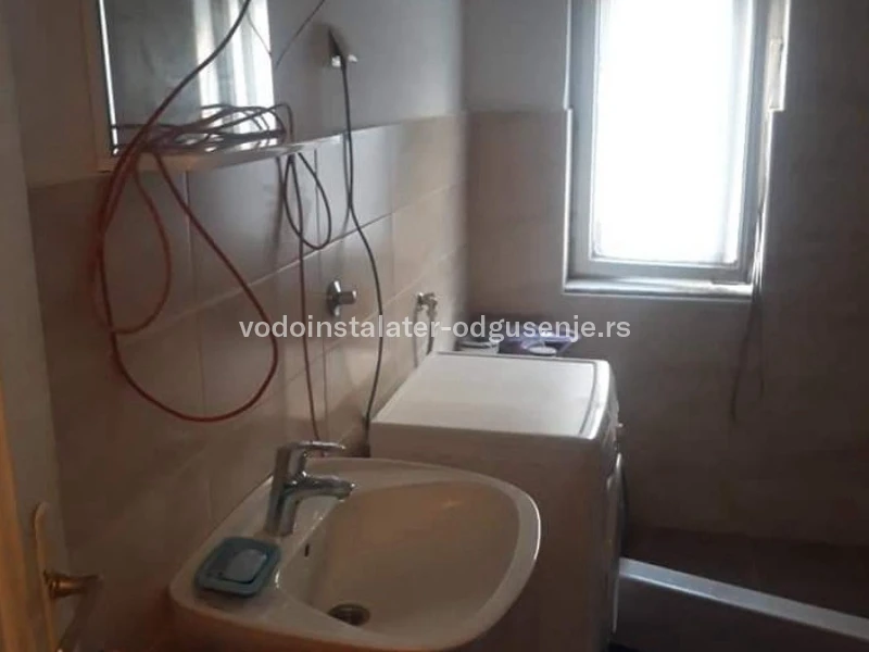 ODGUŠENJE KANALIZACIJE SAVSKI VENAC 5 4