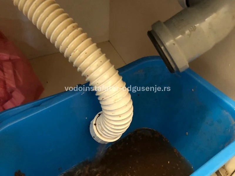 Odgušenje kanalizacije Čukarica 13 1
