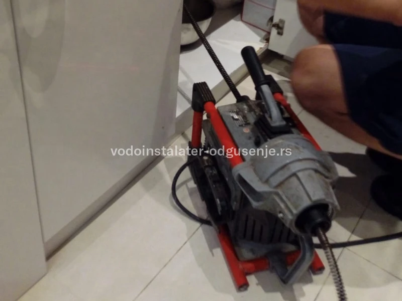 Sajla za kanalizaciju 1