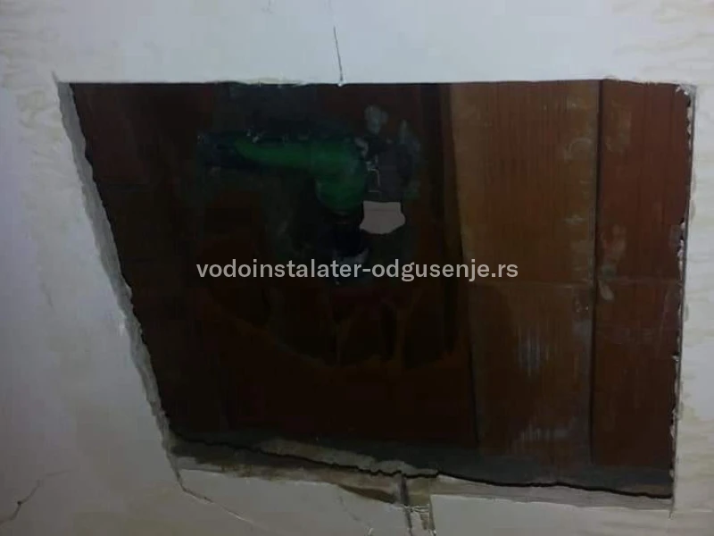 ODGUŠENJE KANALIZACIJE SLAVIJA 3 1