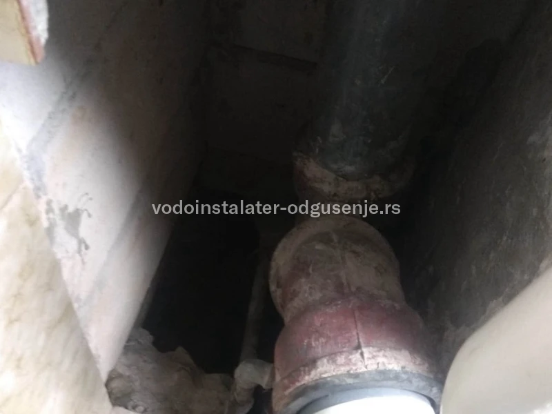 Odgušenje kanalizacije Stari grad 6 2